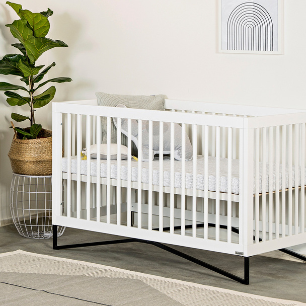 Wooden adjustable baby cribs Solid Pine Wood bed (5).jpg