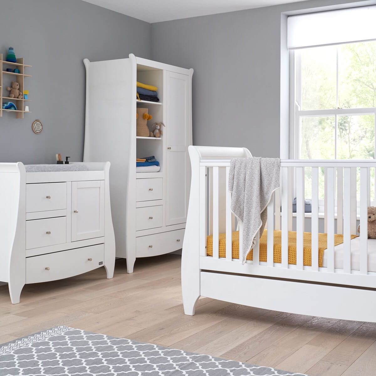 Comfortable Baby Crib with Solid Wood for Kid Bed Room Furniture Modern Baby Cribs (5).jpg