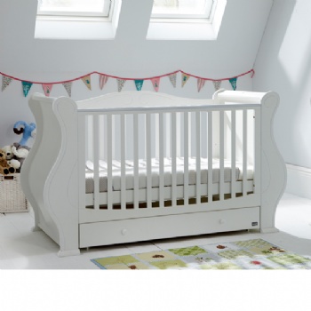 Comfortable Baby Crib with Solid Wood for Kid Bed Room Furniture Modern Baby Cribs